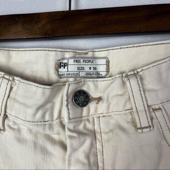Free People Off White Short Denim Mini Shorts 30 - Picture 3 of 3